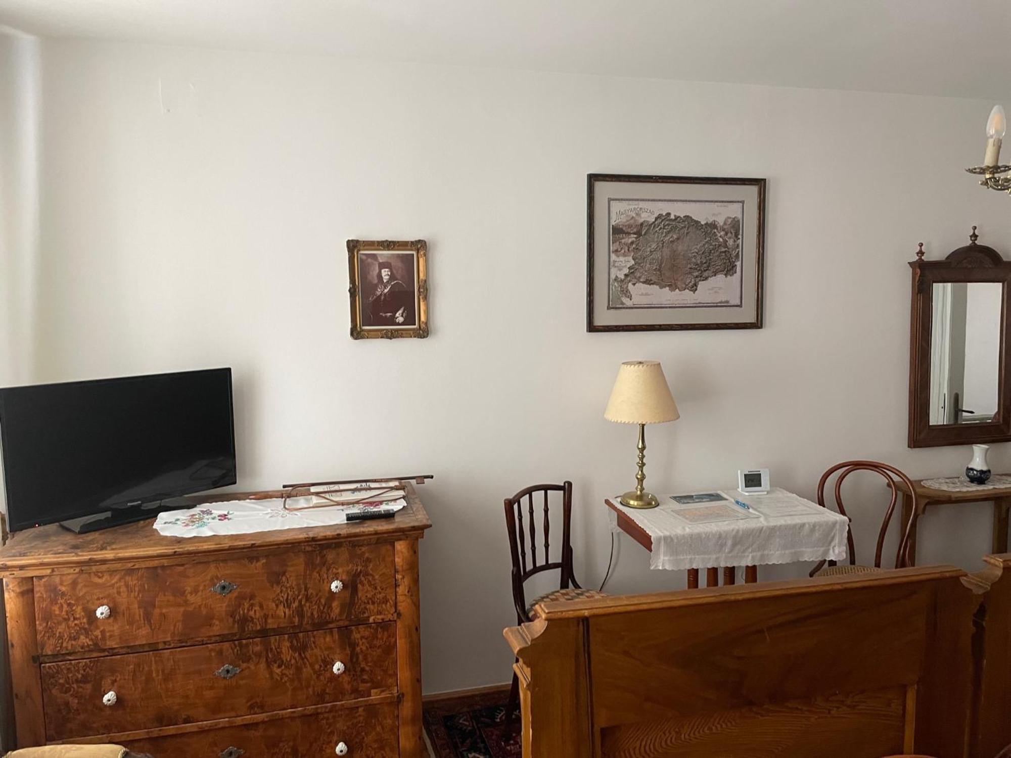 Hajos-Haz Apartment แซแก็ด ภายนอก รูปภาพ